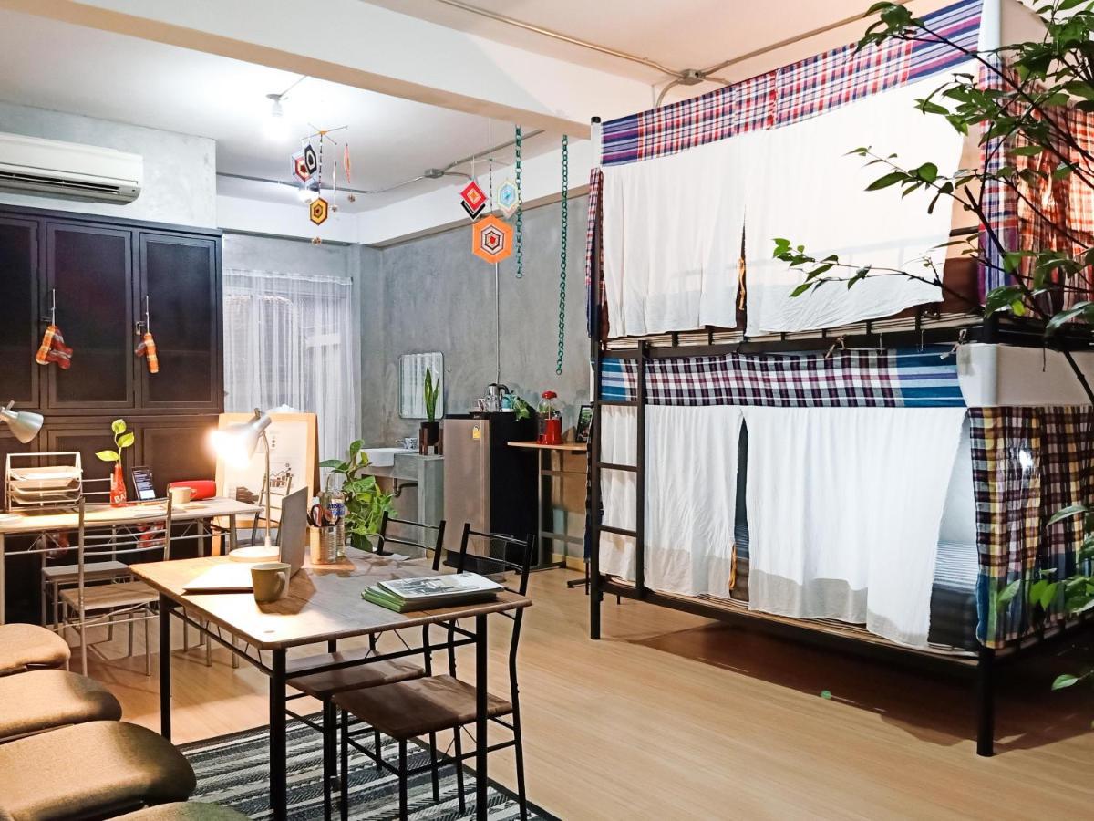 Albergue Five Stars Ratchada 19 Bangkok Exterior foto