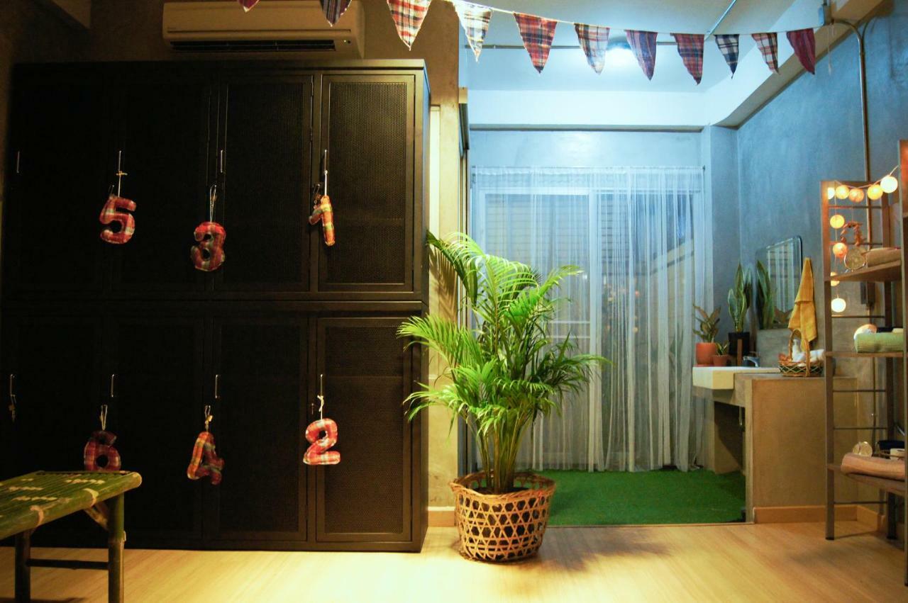 Albergue Five Stars Ratchada 19 Bangkok Exterior foto